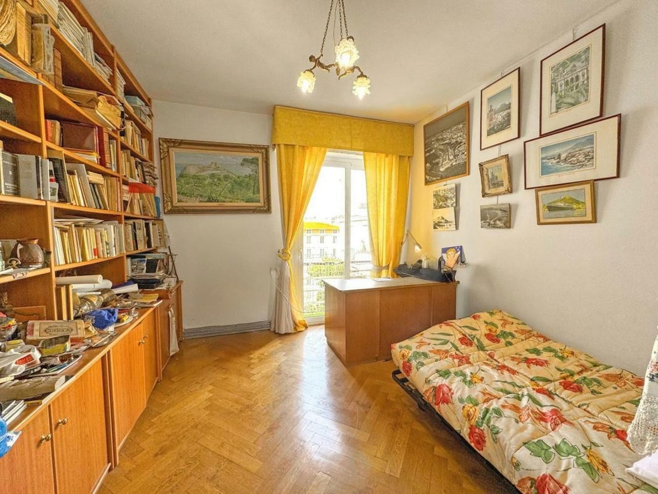 Property photo in Carre d'Or