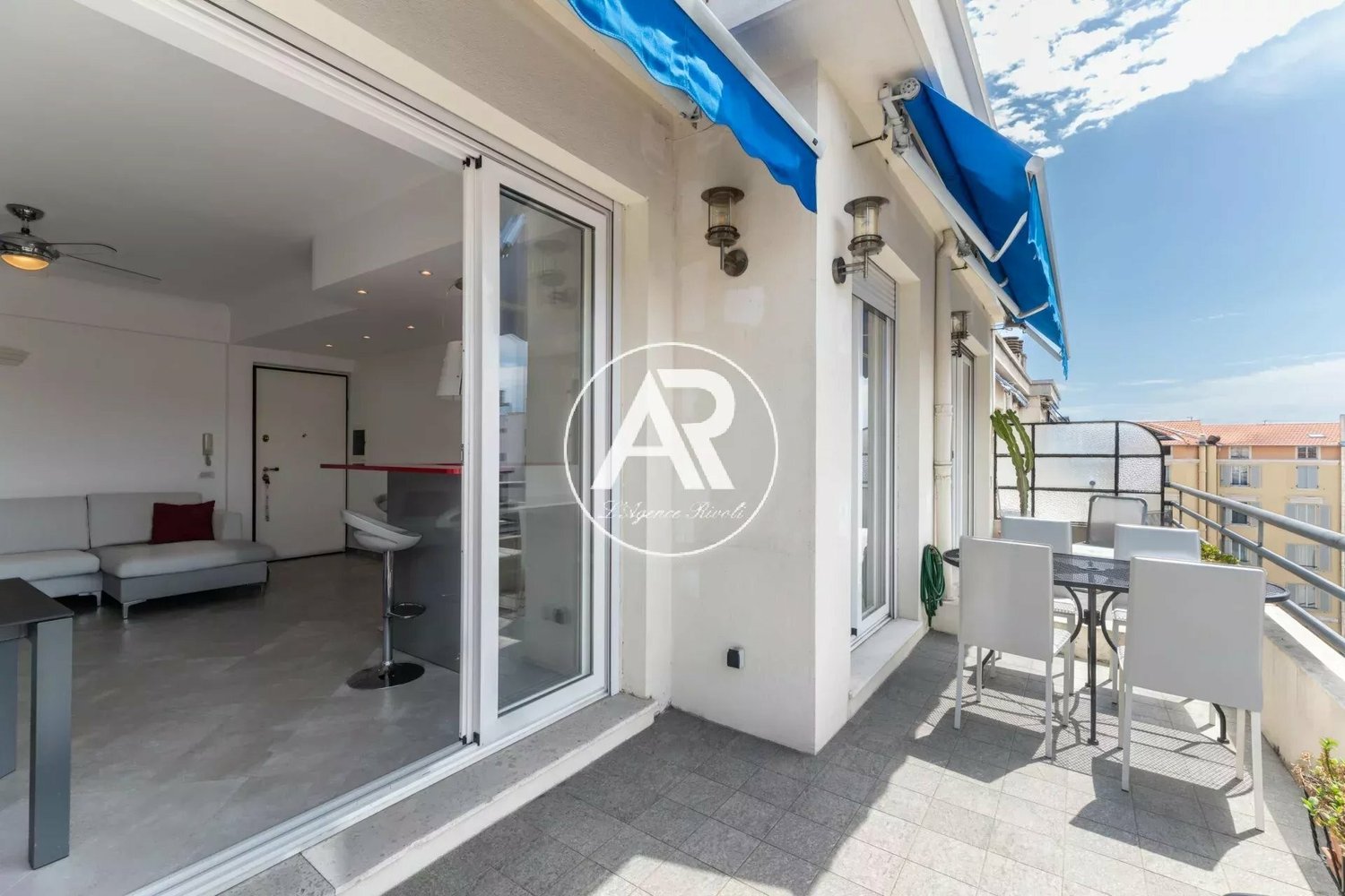 Property photo in Carre d'Or