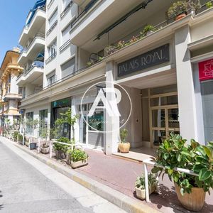 Property in Carre d'Or