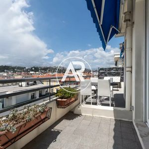 Property in Carre d'Or