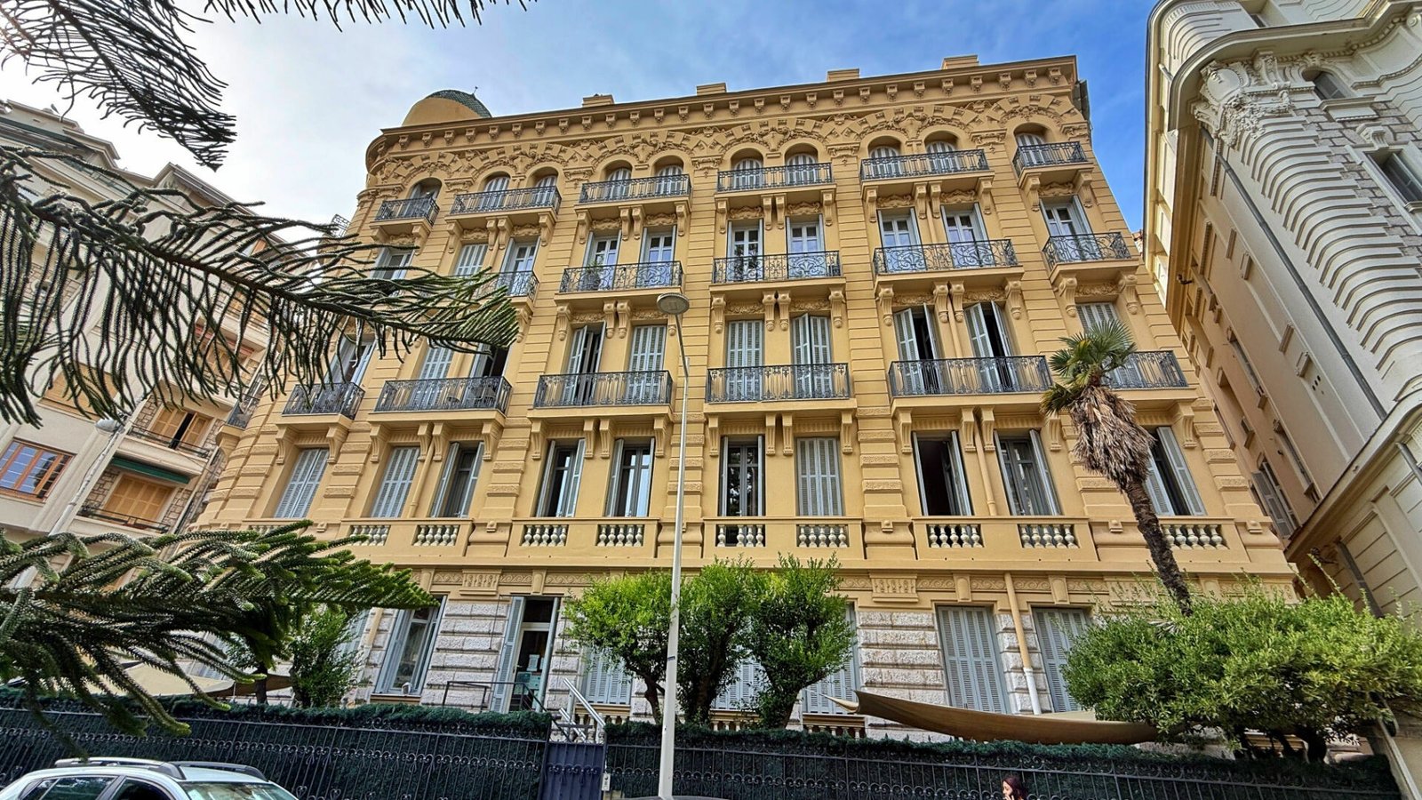 Property photo in Carre d'Or