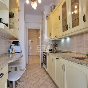 Property in Carre d'Or