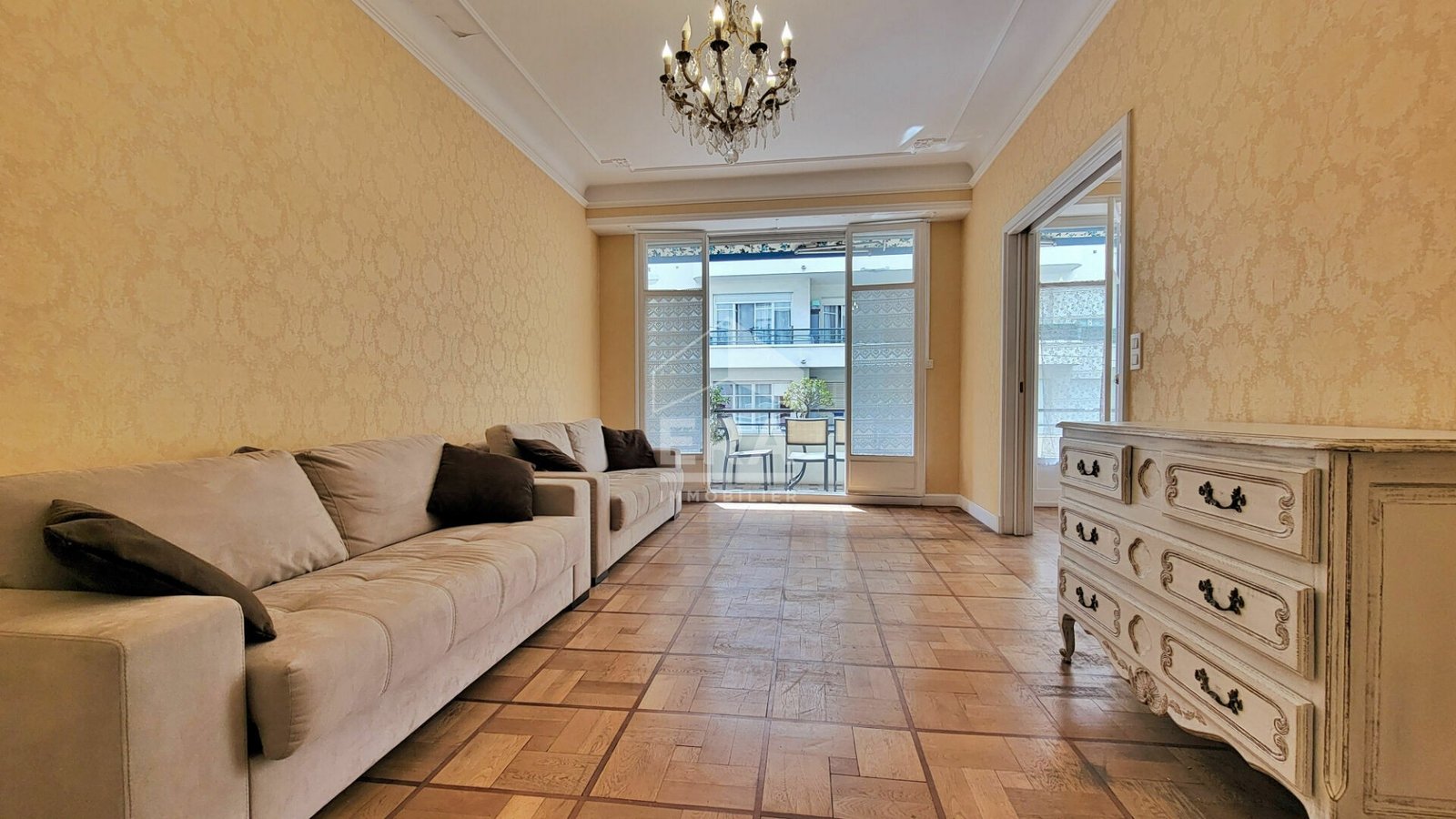 Property photo in Carre d'Or