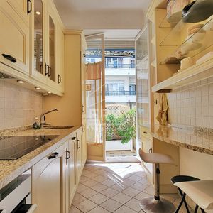 Property in Carre d'Or