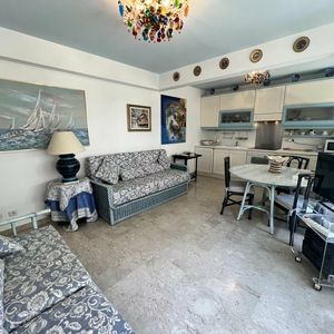 Property in Carre d'Or