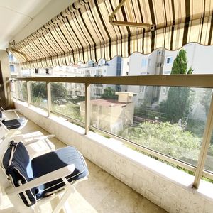 Property in Carre d'Or