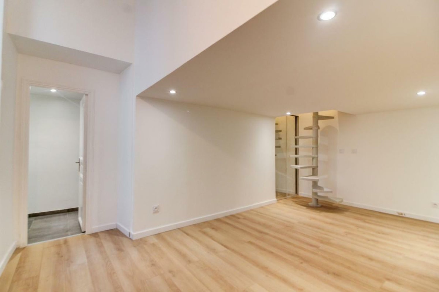 Property photo in Port