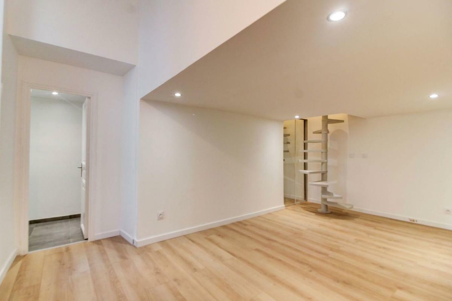 Property photo in Port