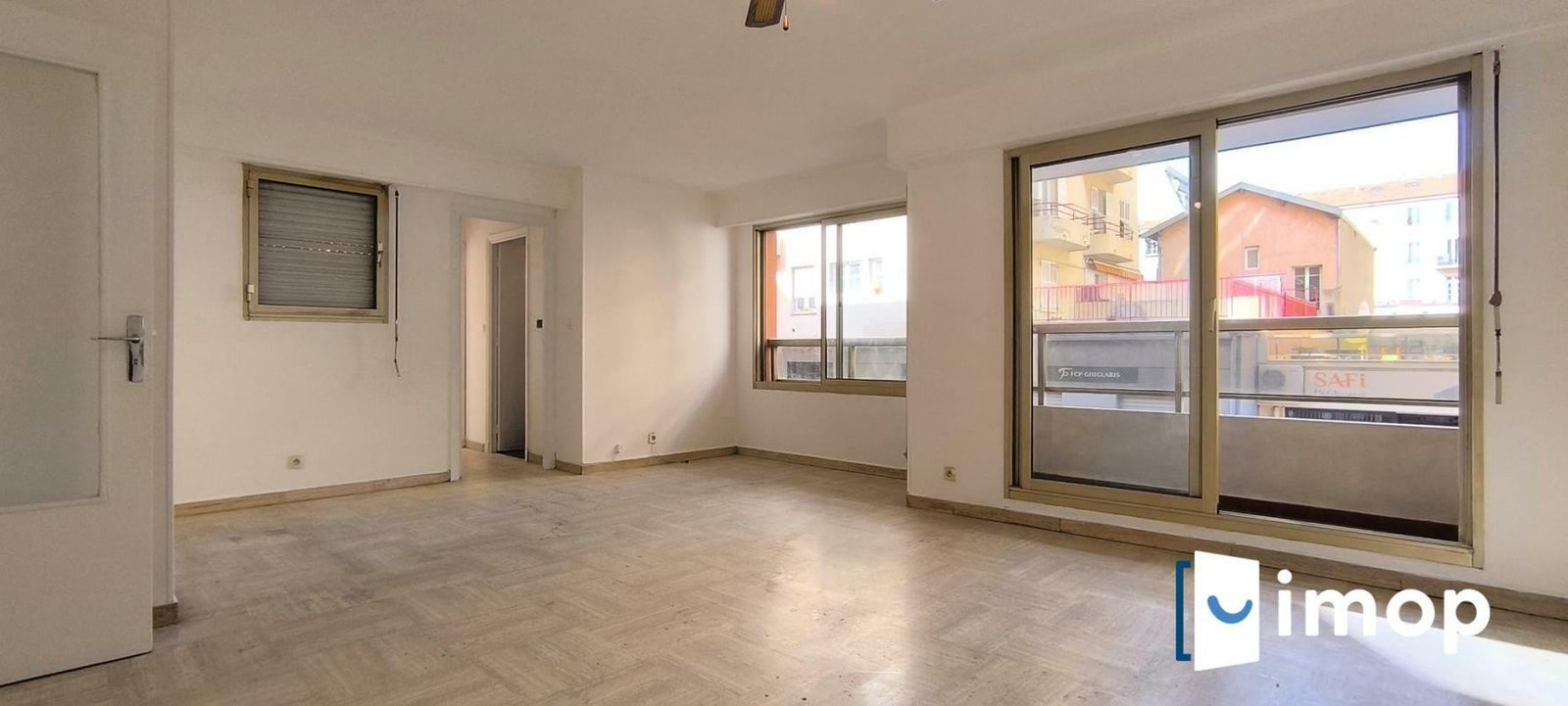 Property photo in Port