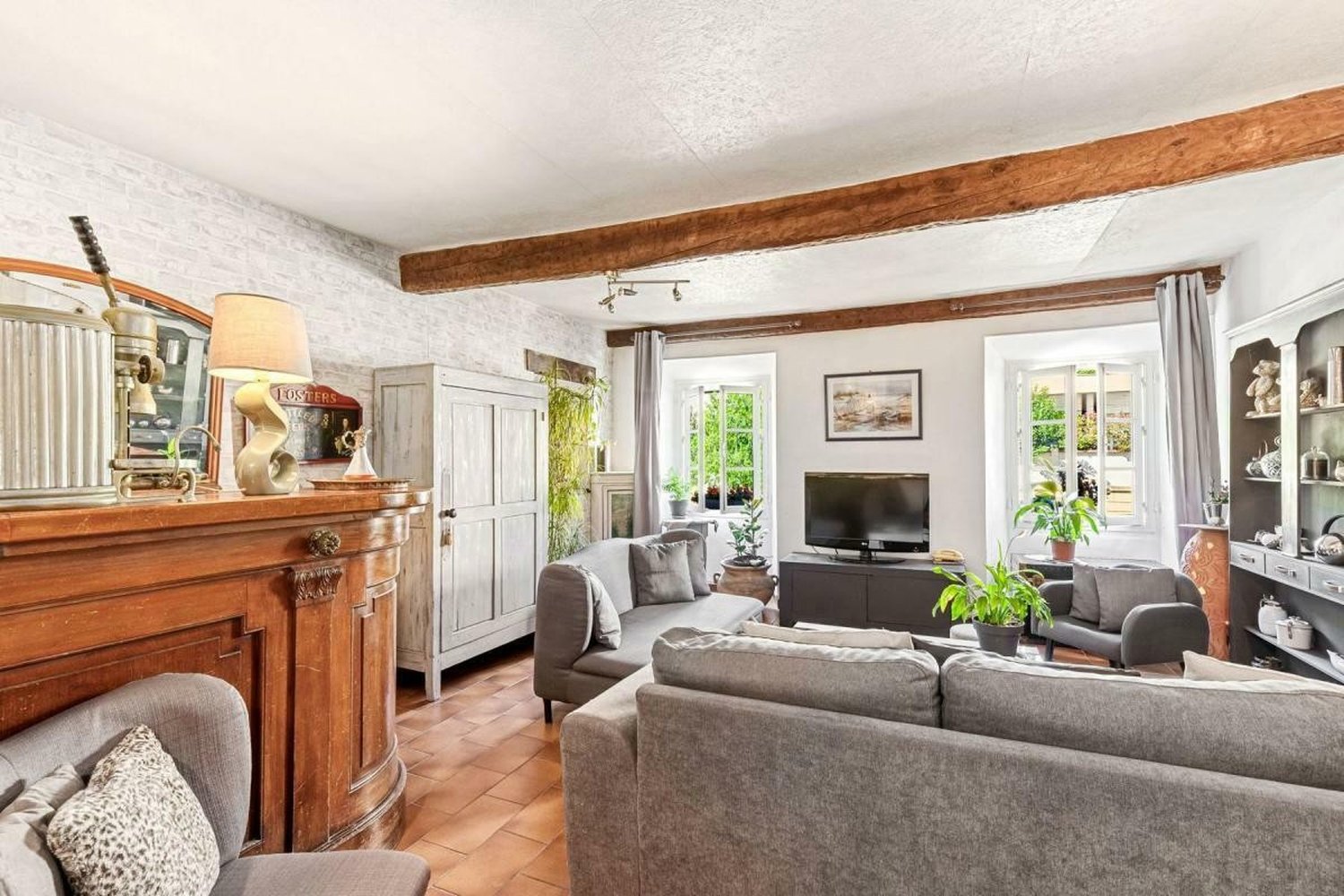 Property photo in Port