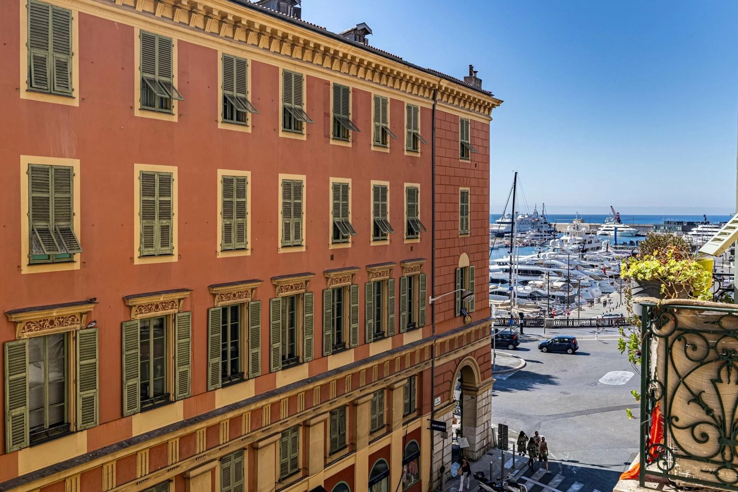 Property photo in Port