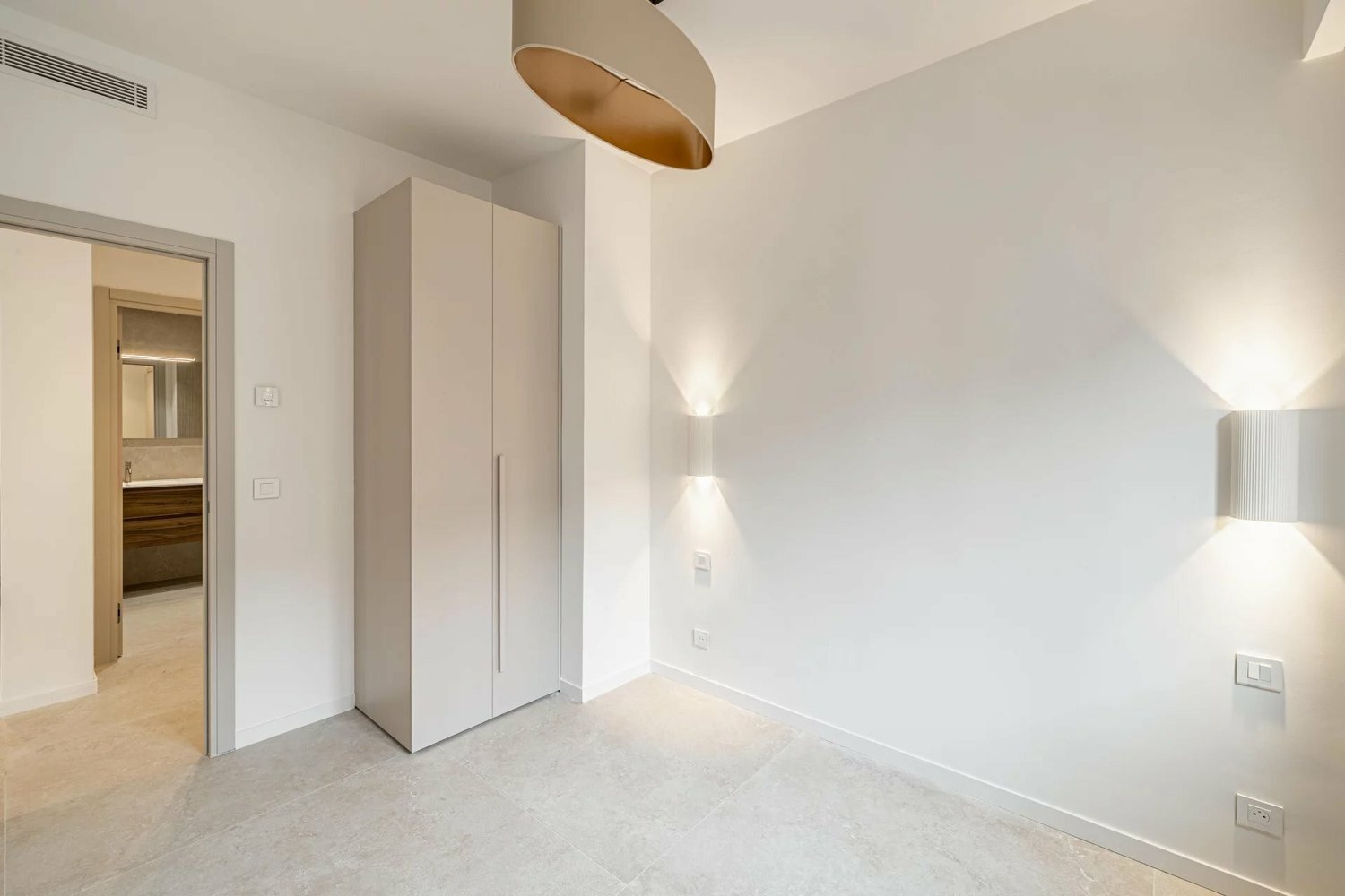 Property photo in Port