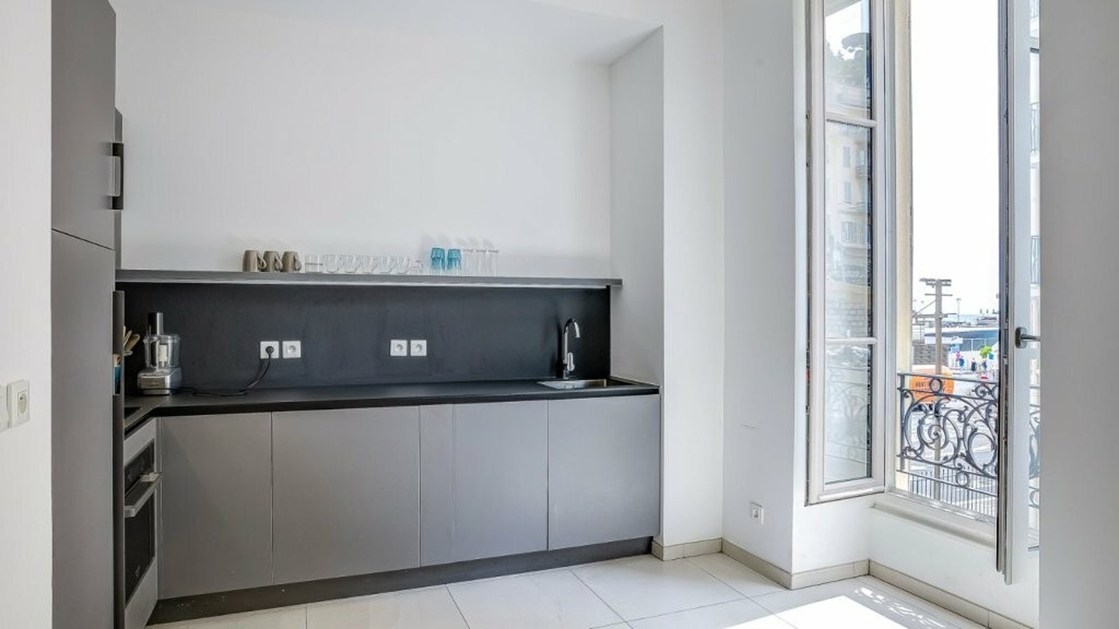 Property photo in Port