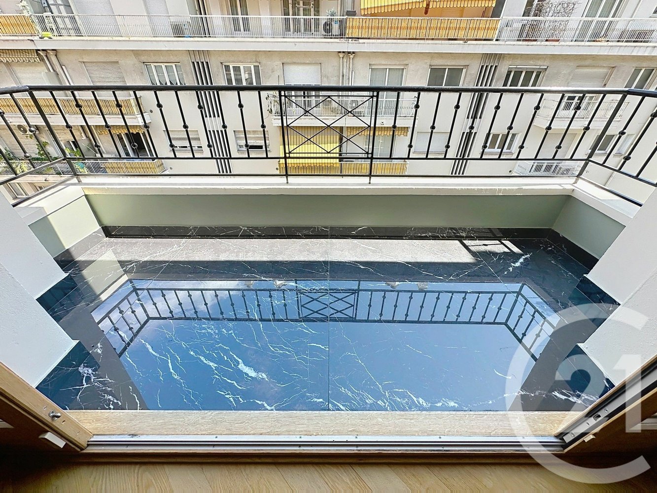 Property photo in Carre d'Argent