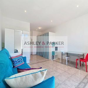 Property in Carre d'Argent