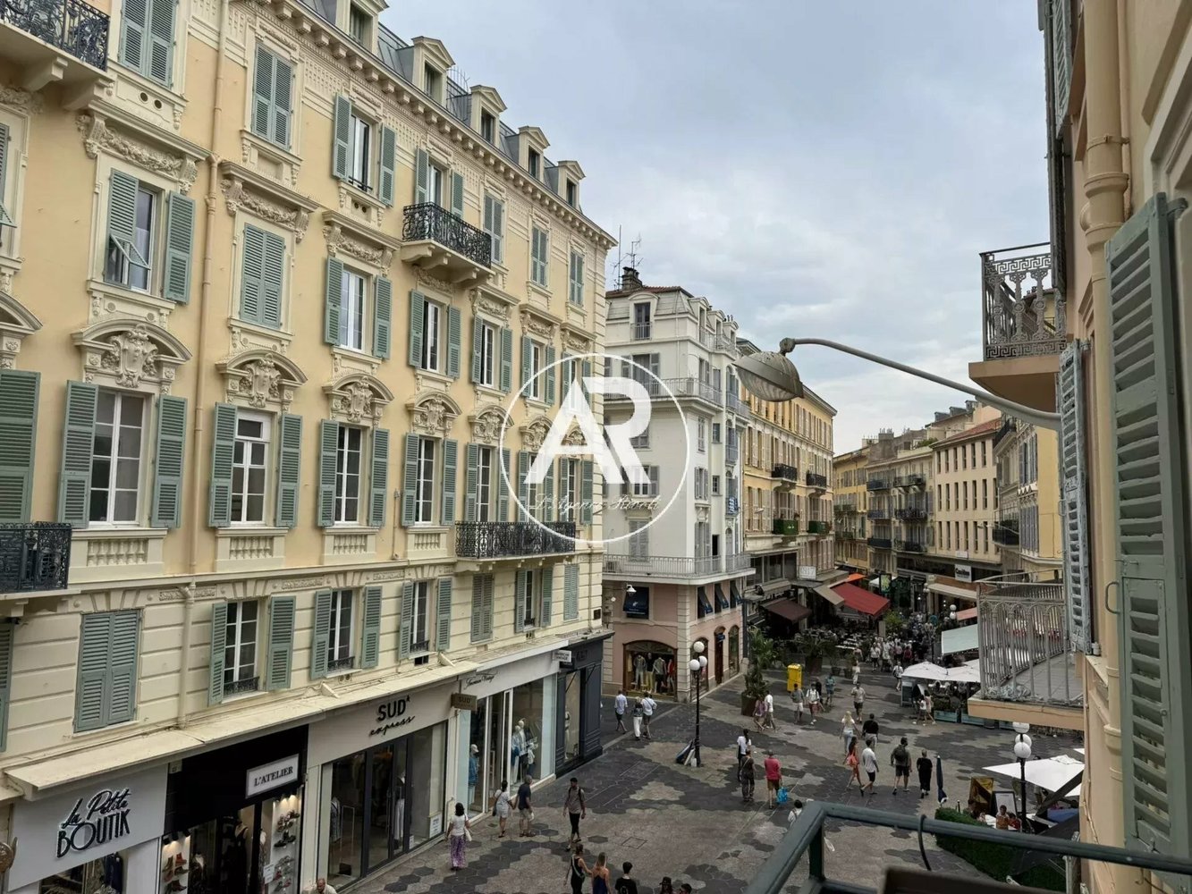 Property photo in Carre d'Argent