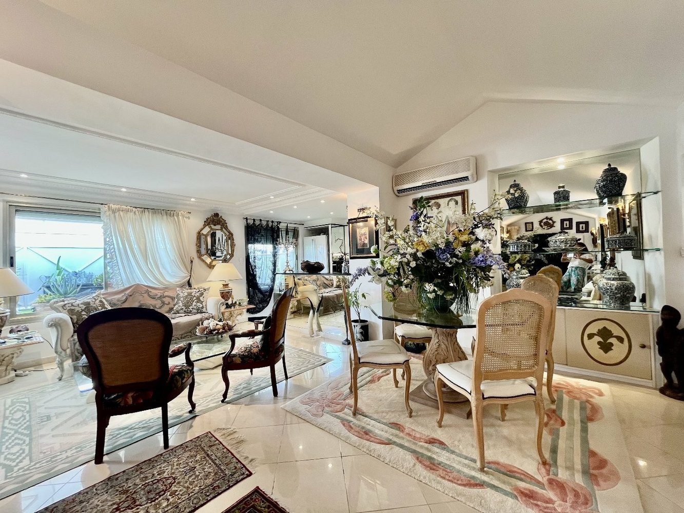 Property photo in Carre d'Argent