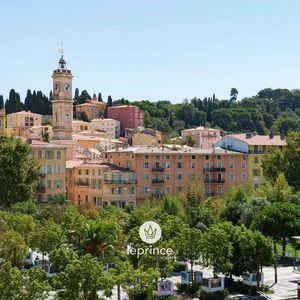 Property in Carre d'Argent