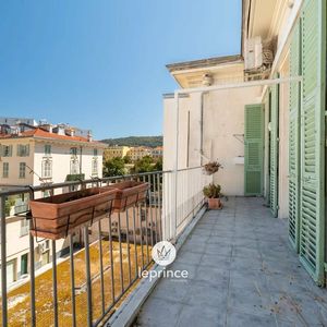 Property in Carre d'Argent