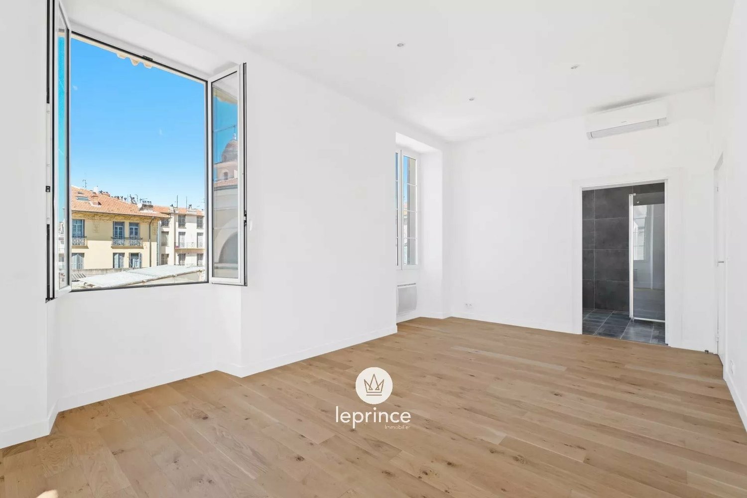 Property photo in Carre d'Argent