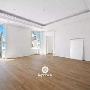 Property in Carre d'Argent