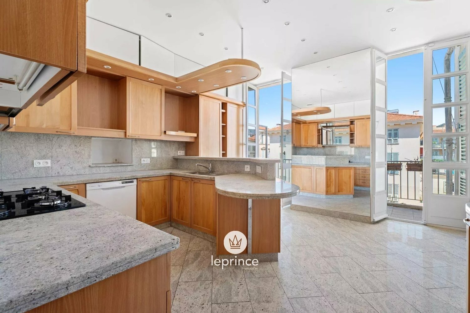 Property photo in Carre d'Argent