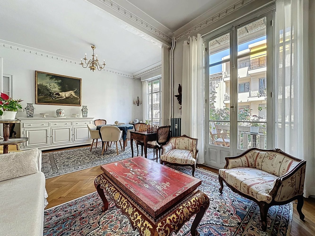 Property photo in Carre d'Or