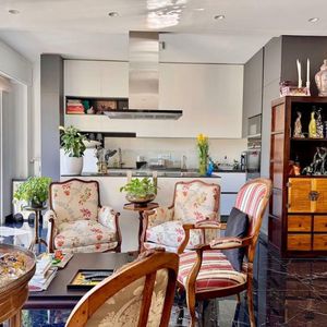 Property in Carre d'Or