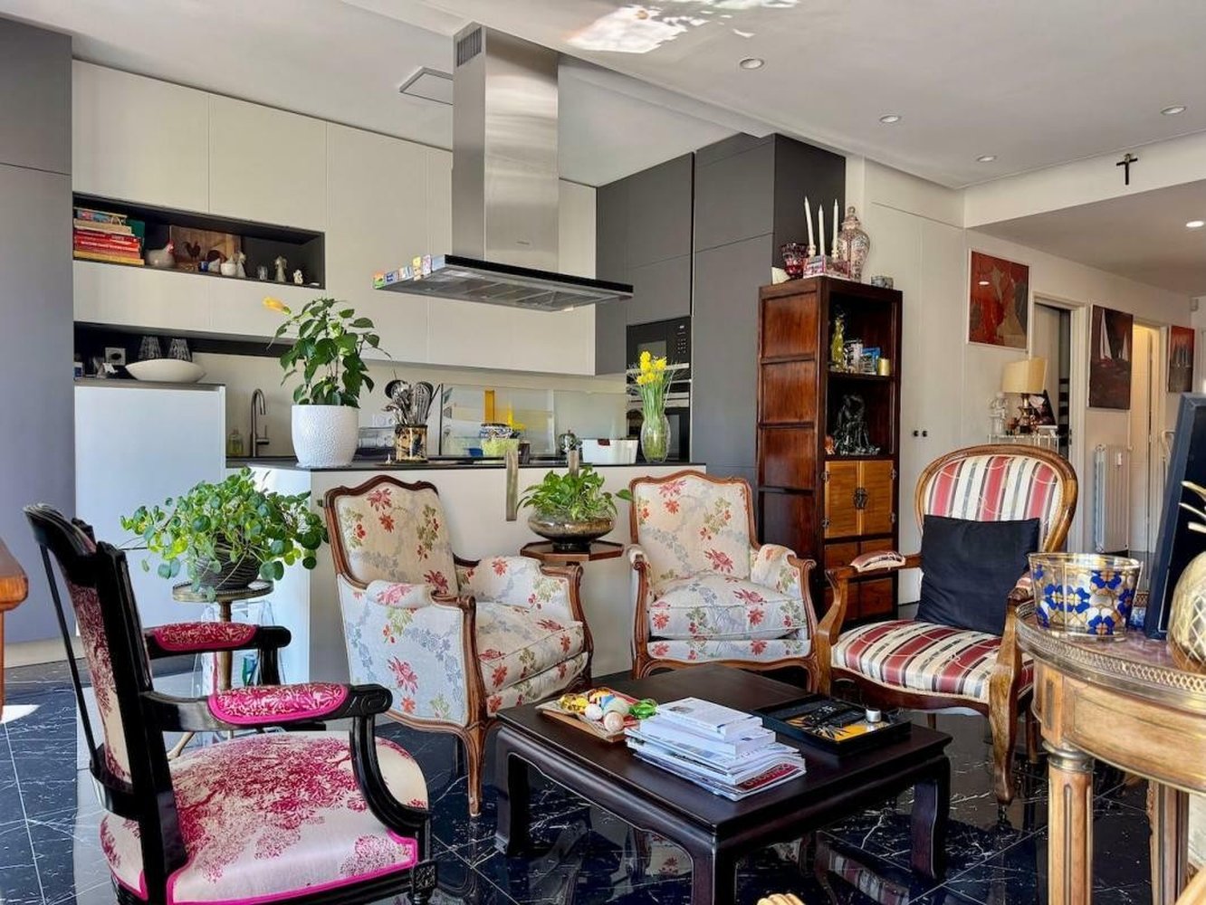 Property photo in Carre d'Or