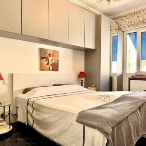 Property in Carre d'Or