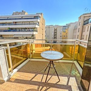 Property in Carre d'Or