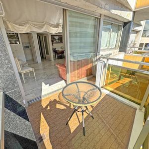 Property in Carre d'Or