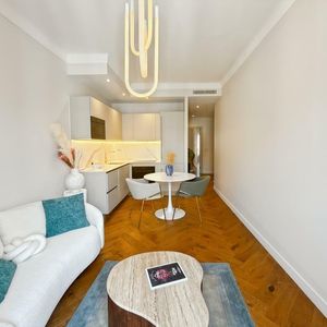 Property in Carre d'Or