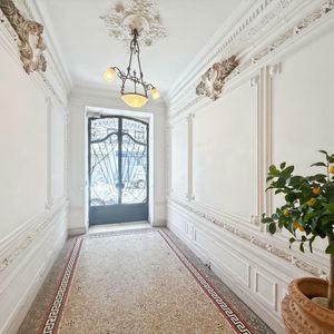 Property in Carre d'Or