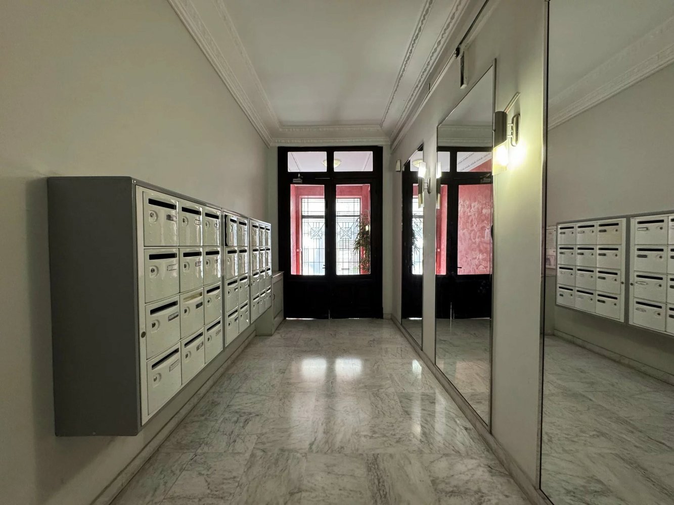 Property photo in Carre d'Or