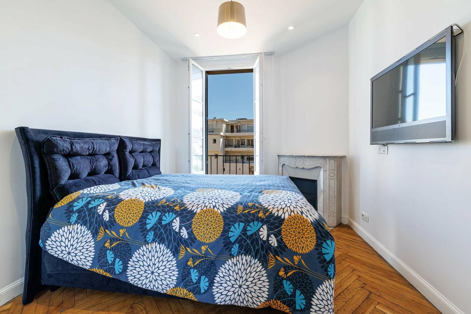 Property photo in Carre d'Or