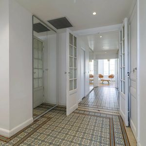 Property in Carre d'Or