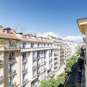 Property in Carre d'Or