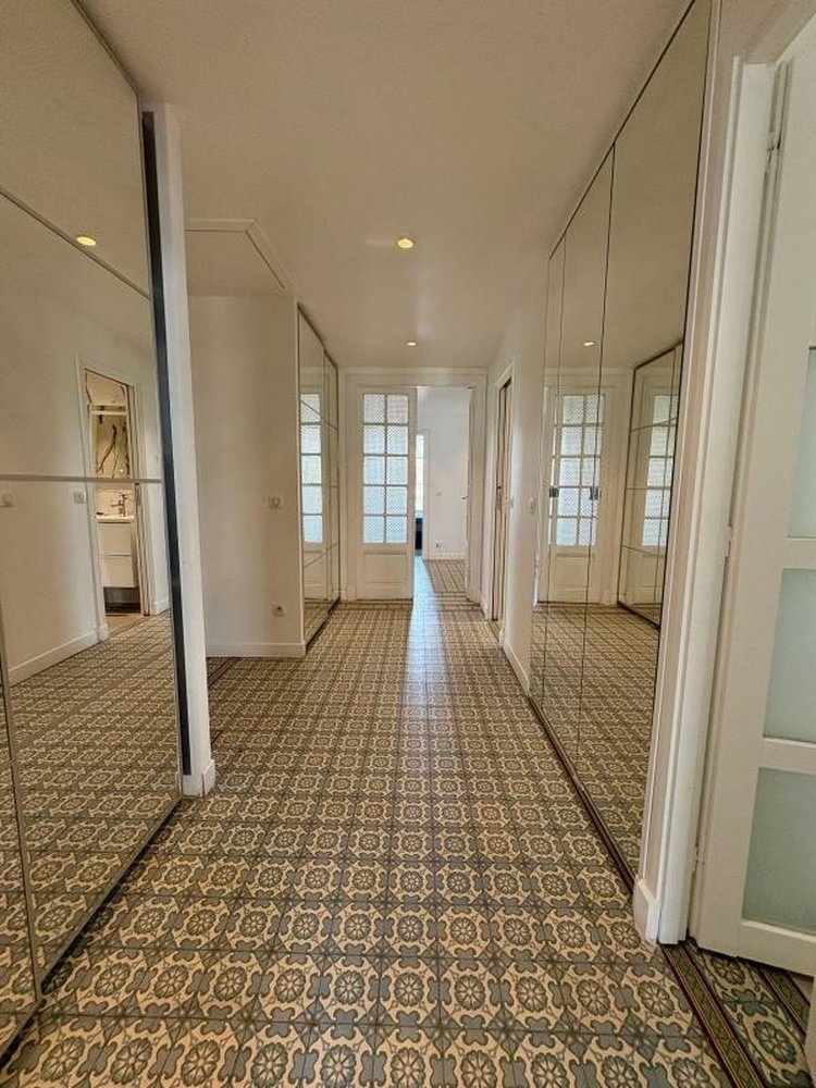 Property photo in Carre d'Or