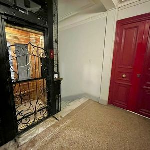 Property in Carre d'Or