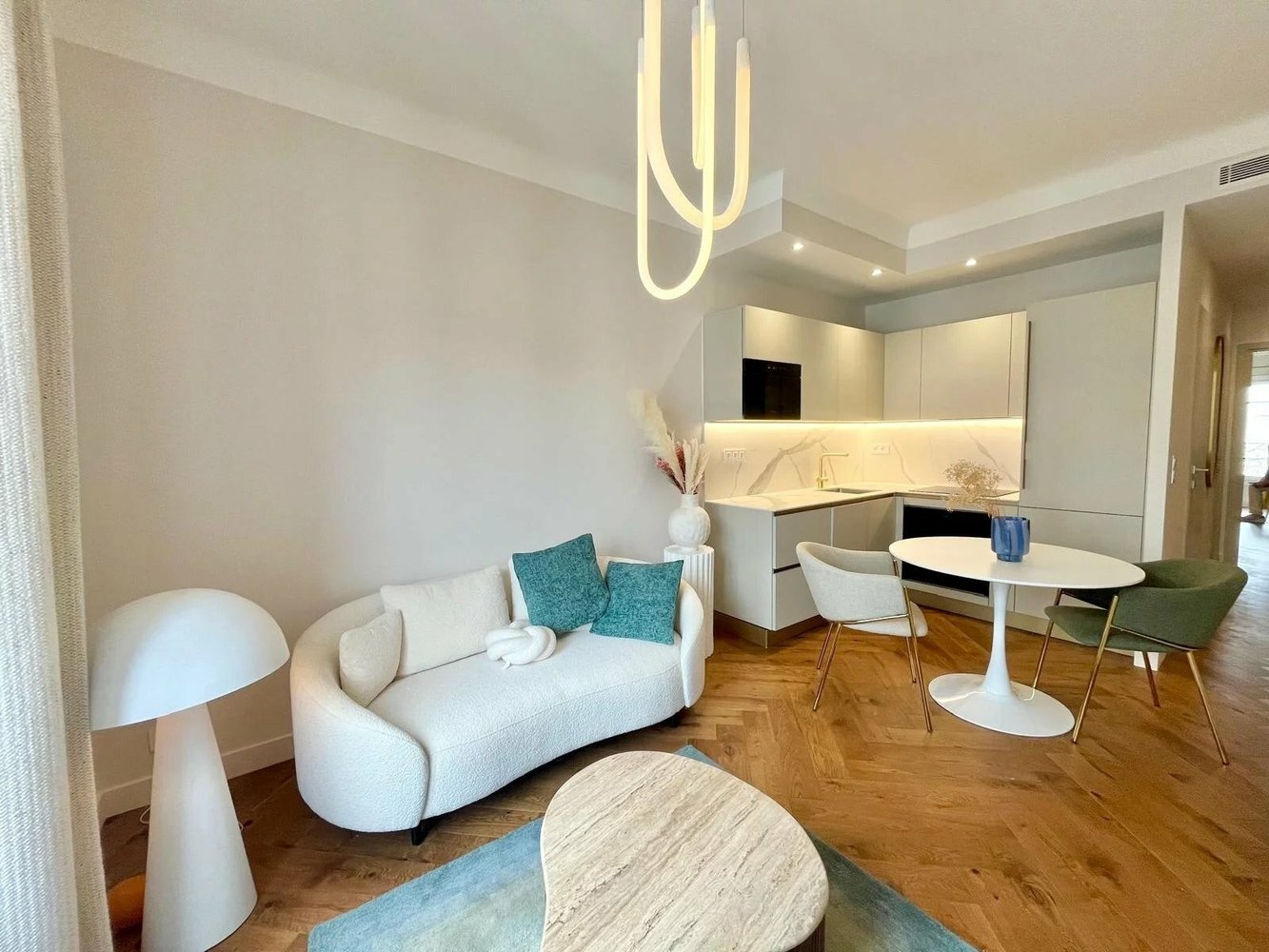 Property photo in Carre d'Or