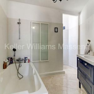 Property in Carre d'Or