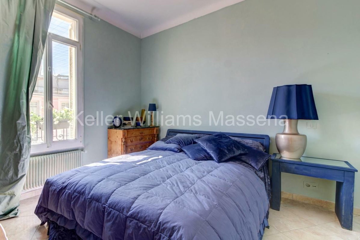 Property photo in Carre d'Or