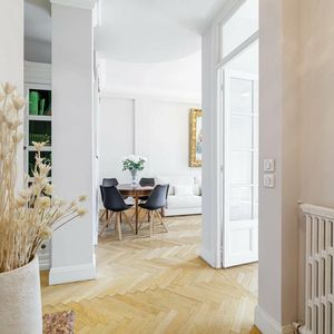 Property in Carre d'Or