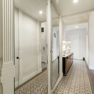 Property in Carre d'Or