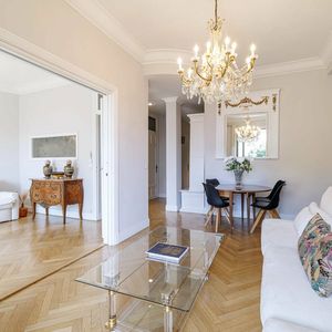 Property in Carre d'Or