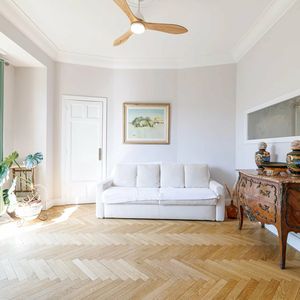 Property in Carre d'Or