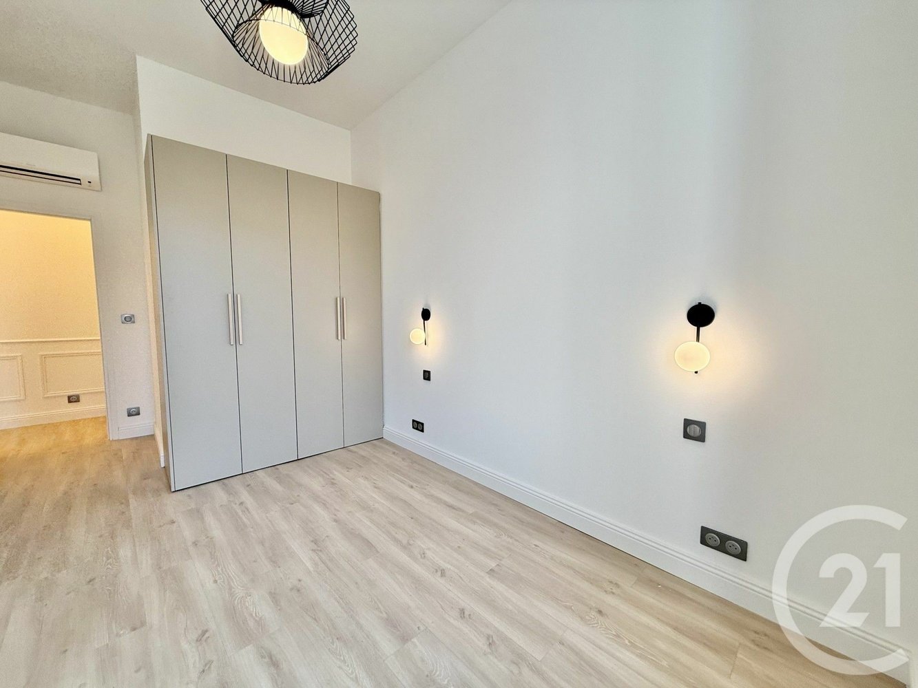 Property photo in Port