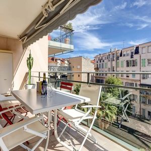 Property in Carre d'Argent