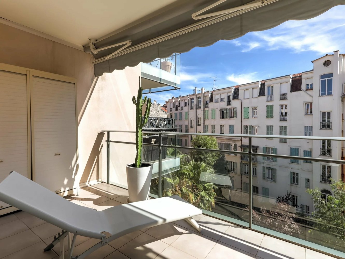 Property photo in Carre d'Argent